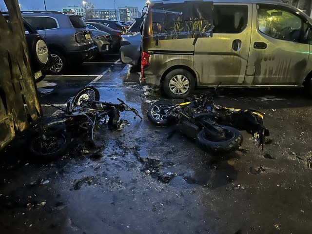 В Марьино сгорели семь автомобилей и два мотоцикла