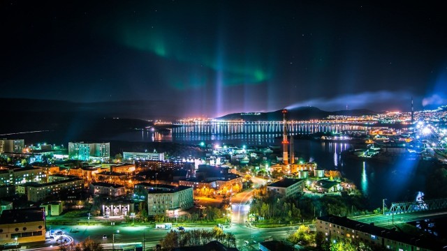 По 51 тысячи рублей будут платить тем, кто убедит знакомых, друзей или коллег переехать в Мурманскую область