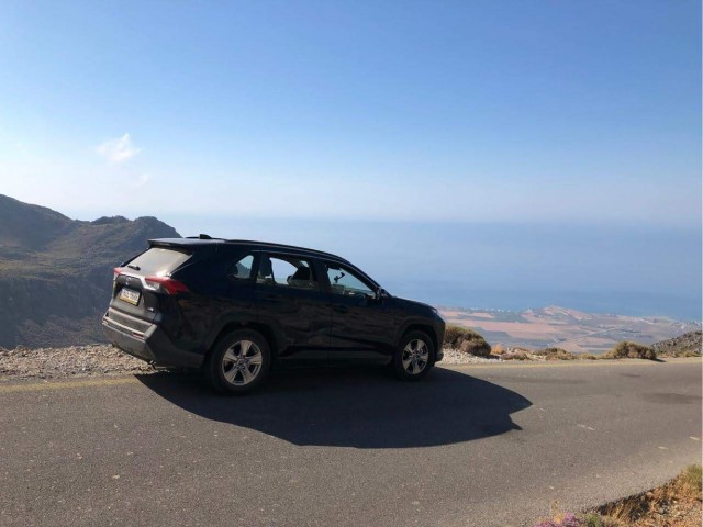 Купил Toyota RAV4 из Китая - через неделю схватился за голову: 3 причины пожалеть о покупке