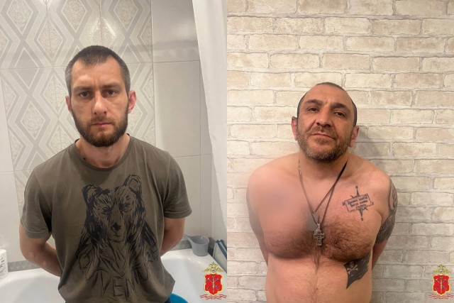 На сделке в Петербурге двое из Кудрово со стволом вырвали 20,5 млн у покупателя Mercedes S-класса