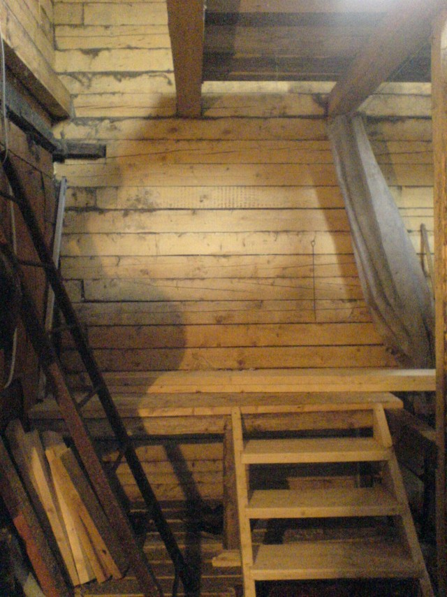 Как сделать лестницу своими руками.