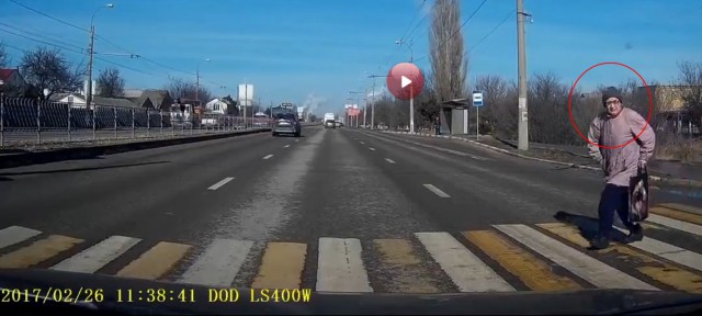 Сбили бабушку. 18+