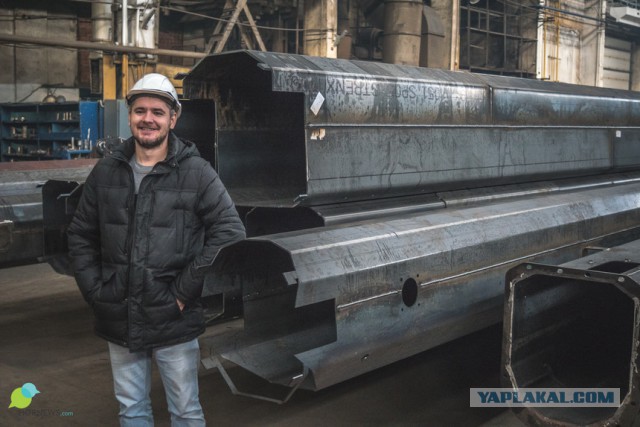 Настоящая жизнь. "Челябинец" — как делают легендарные автокраны?