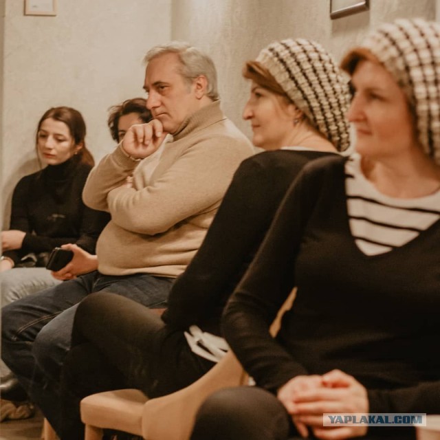 Заседание книжного клуба во Владикавказе закончилось массовой дракой.