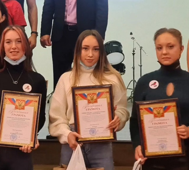 На Камчатке после прививки от короновируса умерла 18-летняя девушка