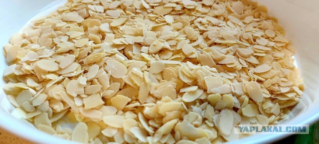 Рулет меренговый