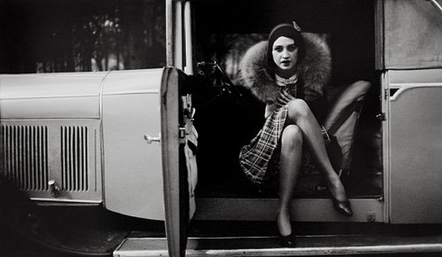 Уличные чёрно-белые фотографии. Весь мир