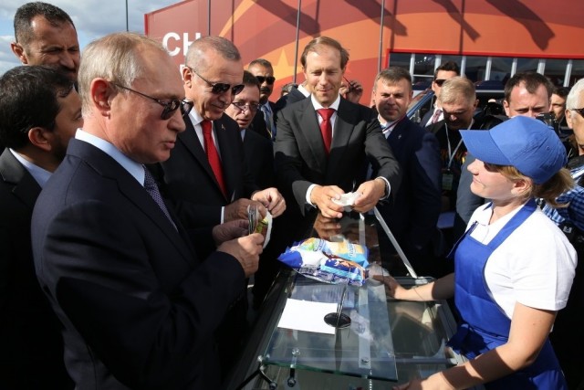 Что поразило жену Иранского шаха в советском захолустном магазине?