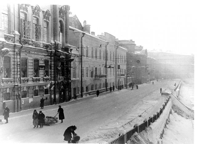 872 дня