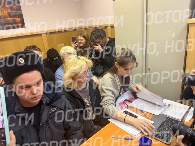 В Санкт-Петербурге началось заседание по второму делу против певицы Наоко — о дискредитации армии.