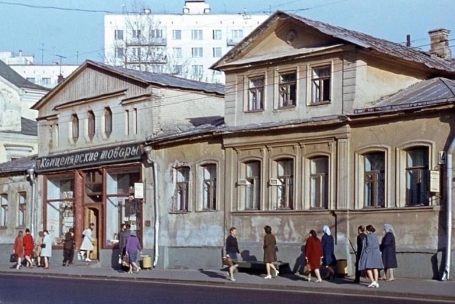 Москва и москвичи. Двадцатый век. 02.12.25