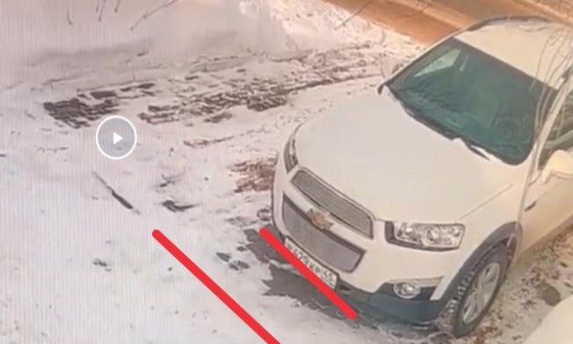 «Зашел к себе в кабинет, смотрю на камеры и понять ничего не могу, какого фига у меня машина поперек парковки стоит»