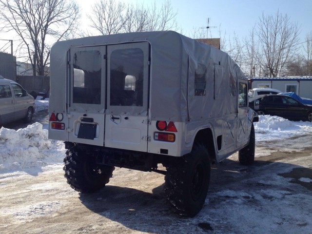 Нечасто встречающейся внедорожник - Toyota Mega Cruiser