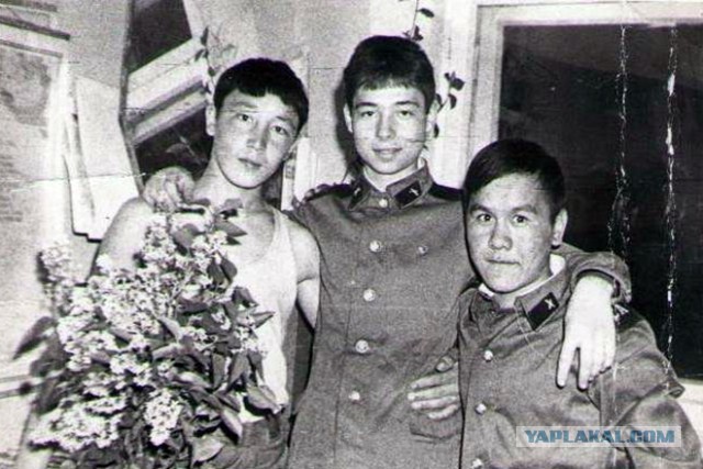Армейские фото знаменитостей