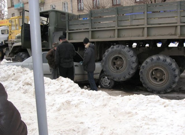 Слегка "наехал"