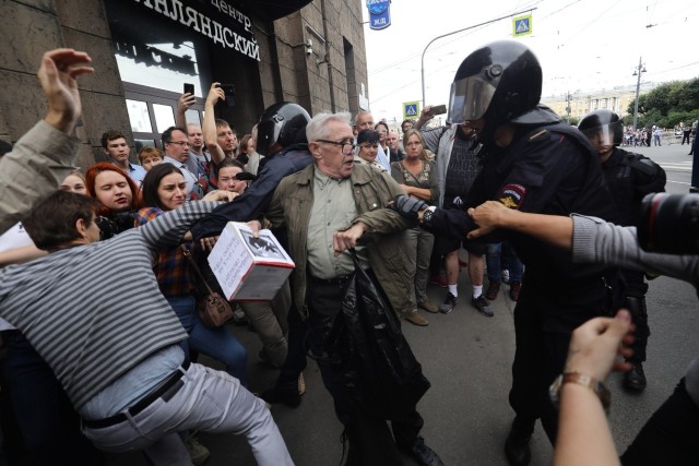 Она не поддерживает протесты!