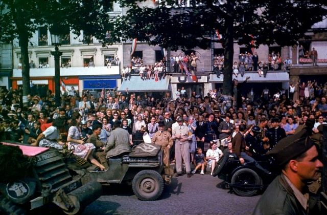 20 век в цвете. 1944 год. Воюющий мир 3/4 века назад