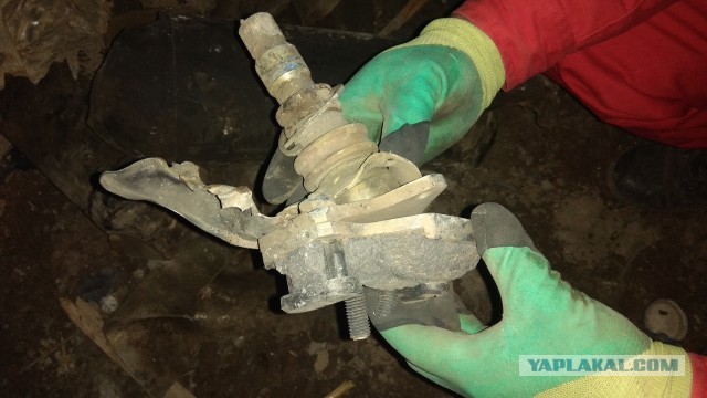 Война в Карабахе продолжает набирать обороты: под обстрелом Гянджа и Степанакерт
