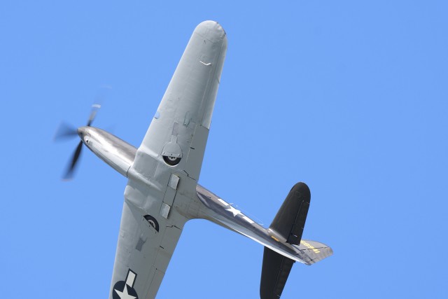Р-39 Аэрокбра. Американская любимица сталинских соколов. История создания и основные модификации.