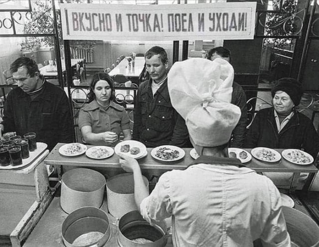 ⚡️Yum! Brands (бренды KFC и Pizza Hut) полностью покинет РФ