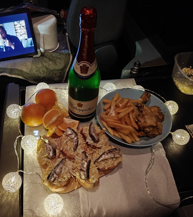 Какой стол, такой и стул!