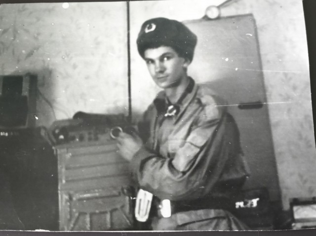 А давайте в честь праздника, выкладывать свои армейские фотки уважаемые яповцы