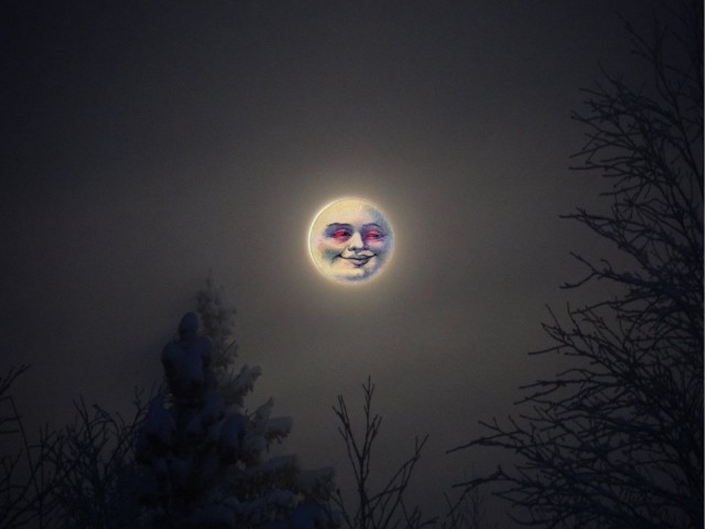 Заснял Луну с балкона