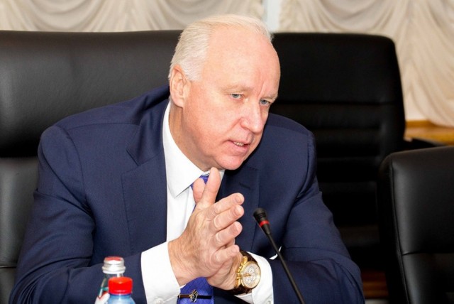 Вот такие быки могут встретиться вам на дороге, будьте осторожны, им терять нечего.