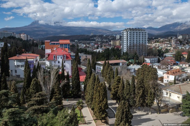 Алушта: курорт-антиутопия