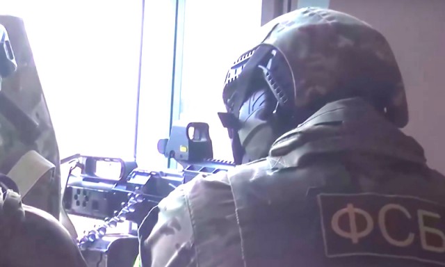 В Дагестане идет боестолкновение силовиков с бандитами