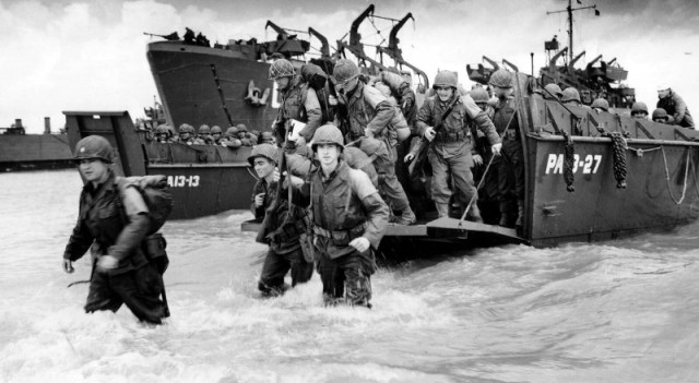 Как лодка контрабандистов стала лучшим десантным судном Второй Мировой войны