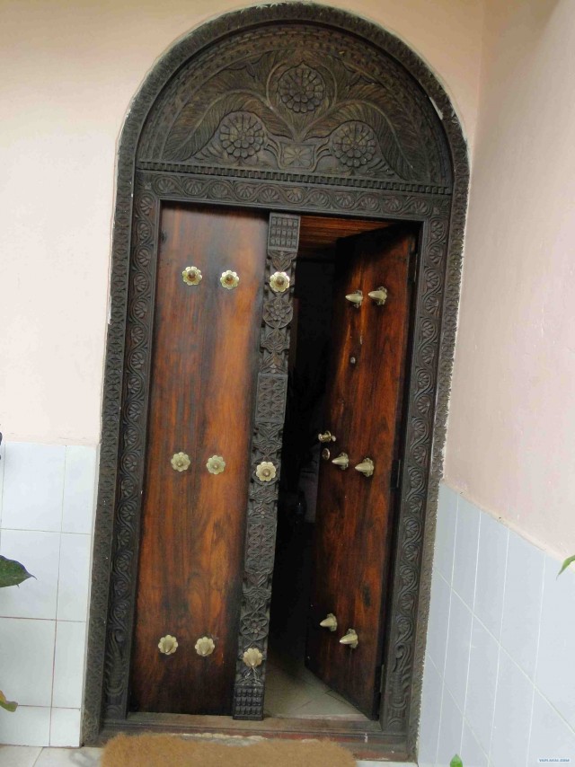 Кения (Масаи-Мара), Танзания (Занзибар)