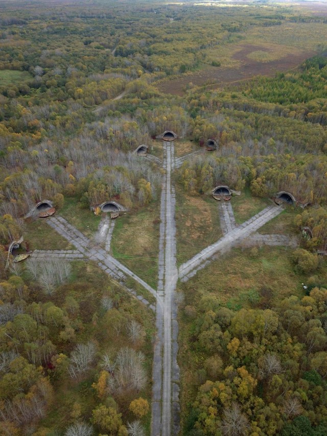 Фотографии связанных с историей Красной и Советской Армии.