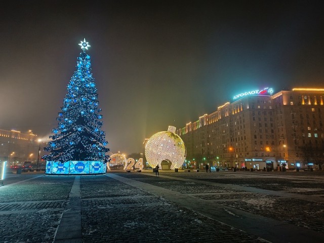 Большой рассказ о новогодней Москве