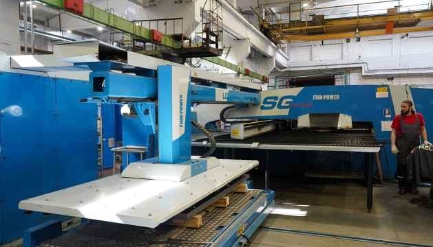 Глава Минпромторга заявил о нехватке почти 2 млн рабочих на российских заводах