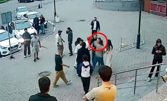 Родственники дикаря-зачинщика, участвовавшего в убийстве 18-летнего Арсения в Щёлково, заявили, что будут обжаловать его задержание и уже наняли ему хорошего адвоката