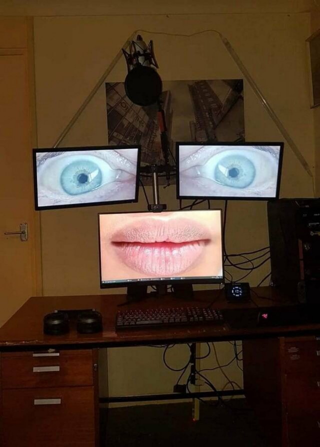 *зачёркнуто*