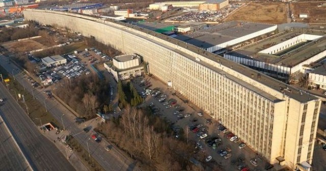 Очень длинный коридор