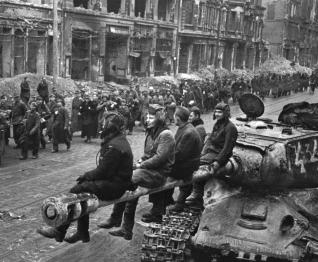 Фотографии из прошлого нашей страны – 145