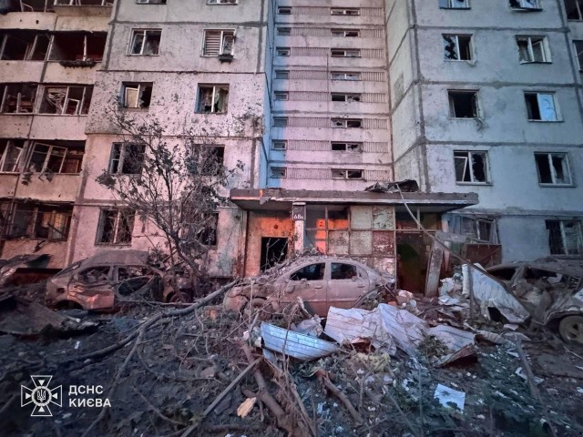 Мощное видео прилетов по Киеву