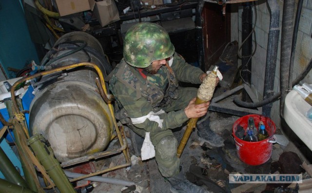 Зачистка аэропорта от войск украинских ВС