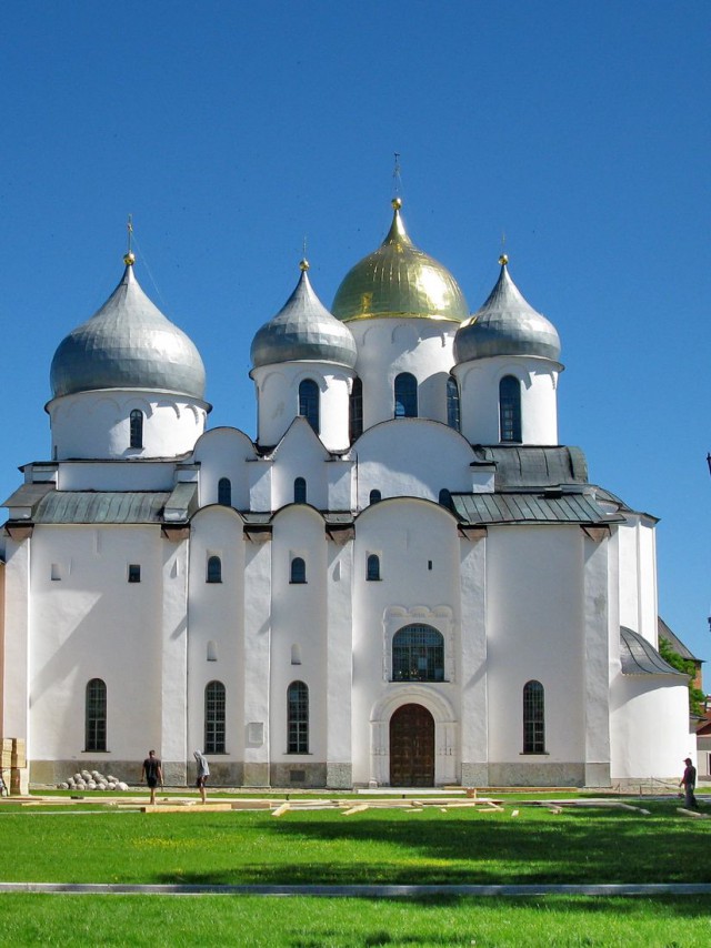 Новгородская археология.Город может существовать без денег?