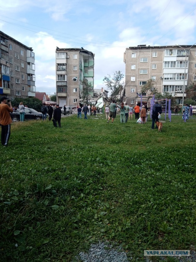 В Нижнем Тагиле произошёл взрыв газа. Произошло обрушение части дома
