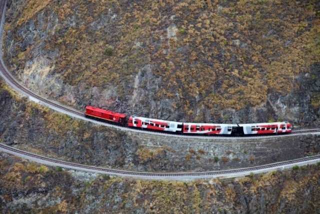 Дьявольский Нос: самая сложная железная дорога в мире, построенная на человеческих костях