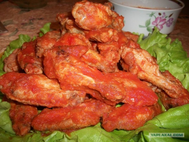 Ноги, хвосты… главное – крылья!, Кура-International–2, куриные крылья