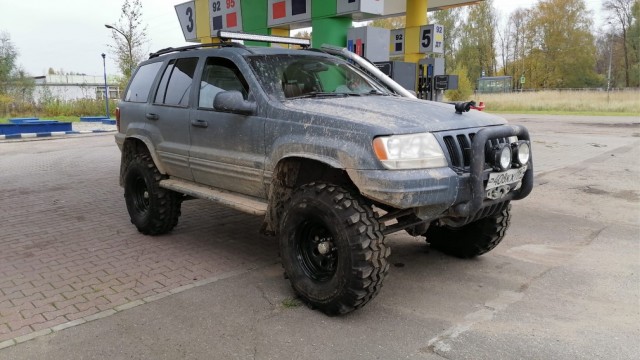 Мотор от Renault, два моста без рамы и вторая жизнь в Китае: история Jeep Cherokee XJ
