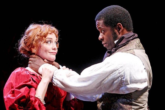 Она мне изменяет