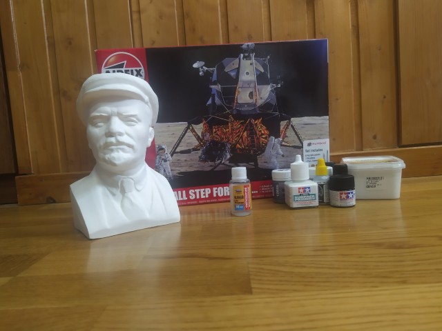 Ко Дню Космонавтики