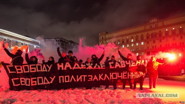 Верховная рада Украины лишила неприкосновенности депутата Надежду Савченко и ее тут же арестовали