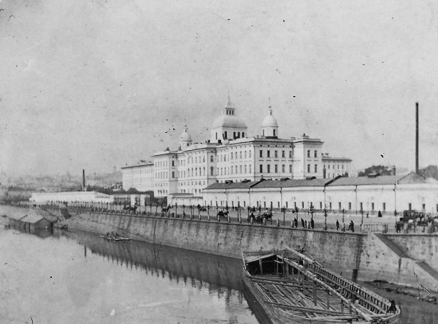 Вперёд, в прошлое: архивные кадры, которые откроют вам окно в историю